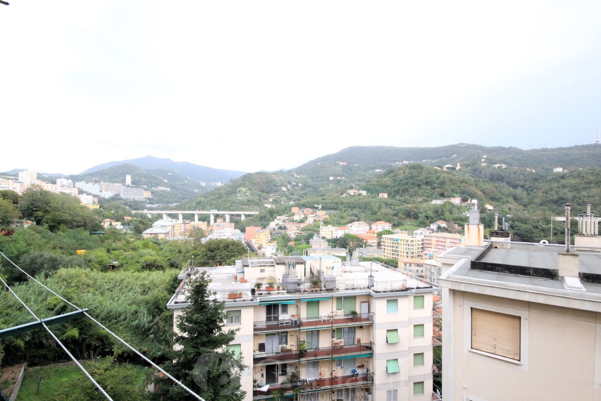 Foto 13 di 14 - Appartamento in vendita a Genova