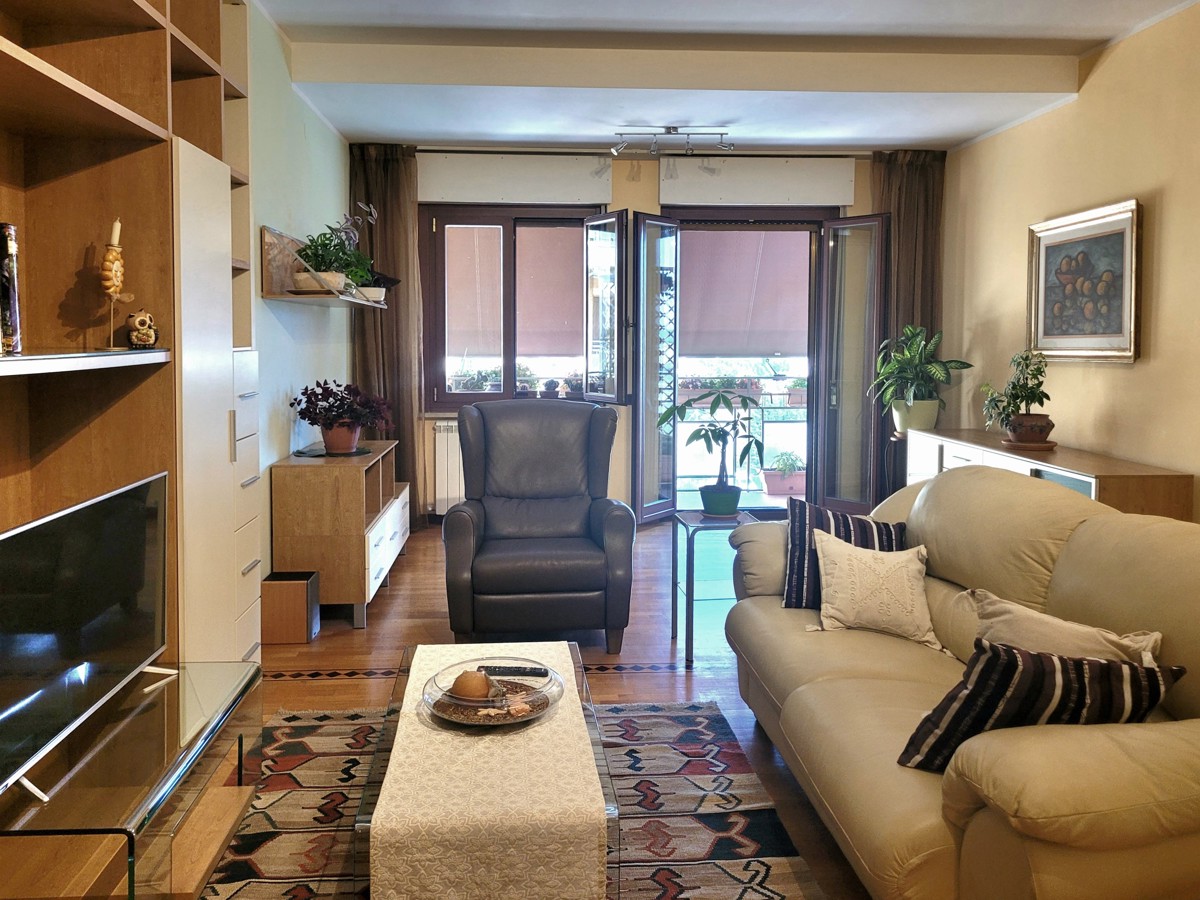 Foto 3 di 29 - Appartamento in vendita a Corciano