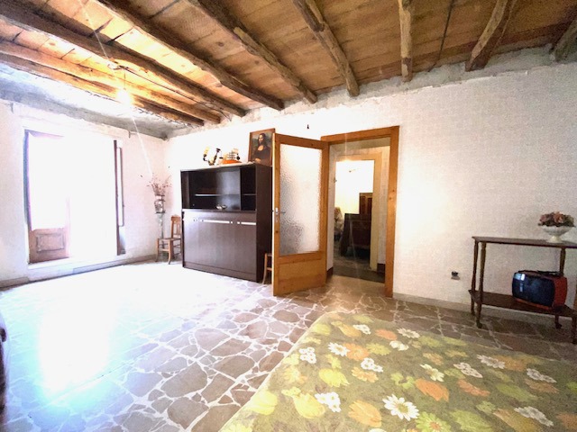 Foto 13 di 29 - Casa indipendente in vendita a Montalbano Elicona