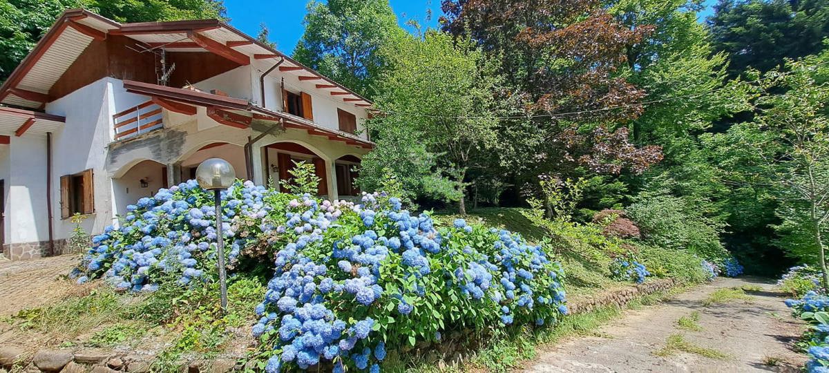 Foto 2 di 20 - Villa in vendita a Castiglione dei Pepoli