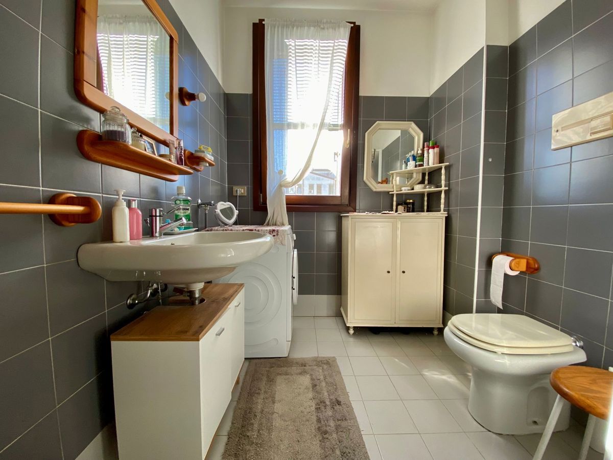 Foto 41 di 50 - Appartamento in vendita a Cremona