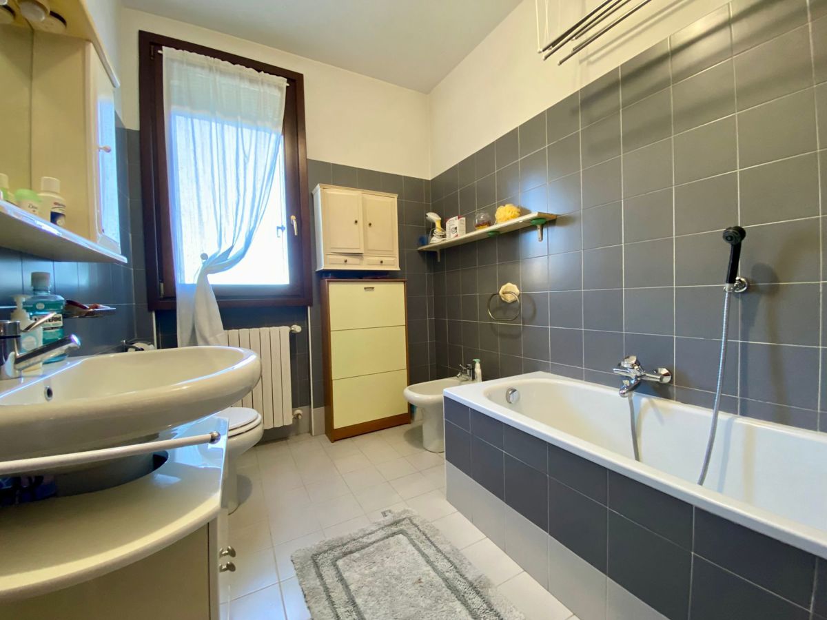 Foto 45 di 50 - Appartamento in vendita a Cremona