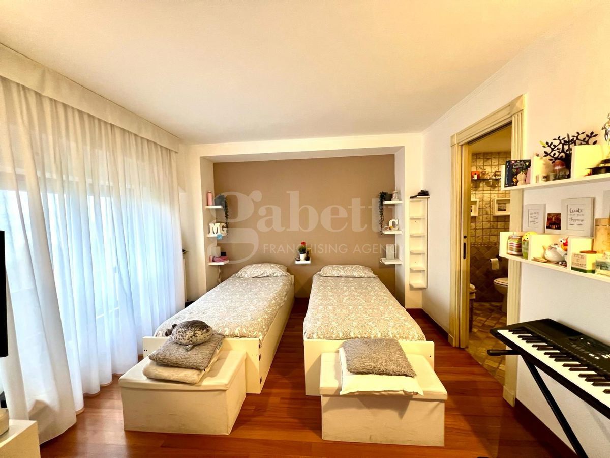 Foto 36 di 45 - Appartamento in vendita a Pozzuoli