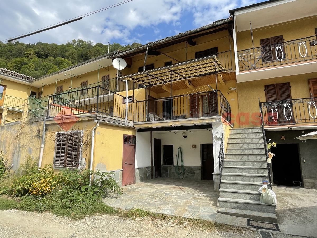 Foto 1 di 29 - Casa indipendente in vendita a San Germano Chisone
