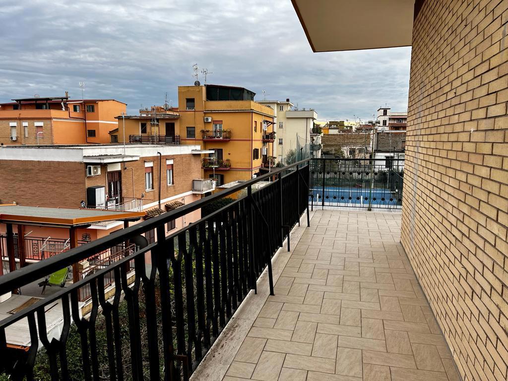 Foto 28 di 32 - Appartamento in vendita a Roma