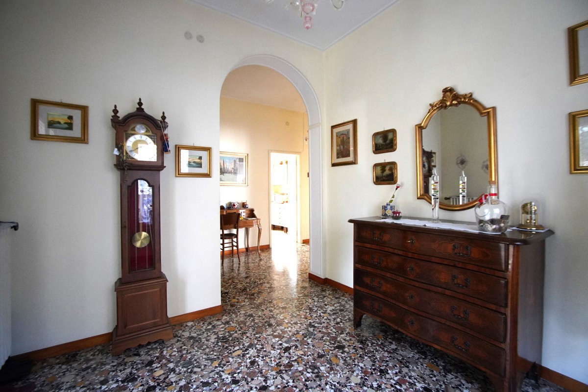 Foto 18 di 37 - Villa in vendita a Venezia