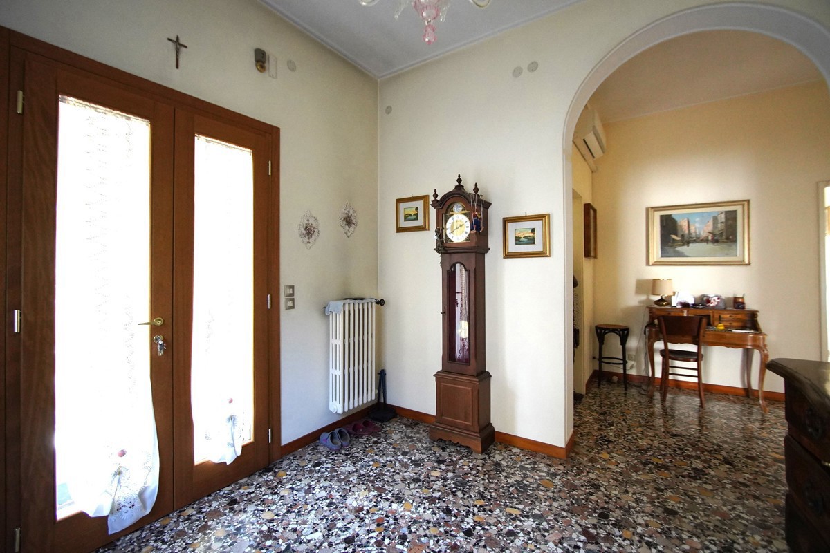 Foto 14 di 37 - Villa in vendita a Venezia