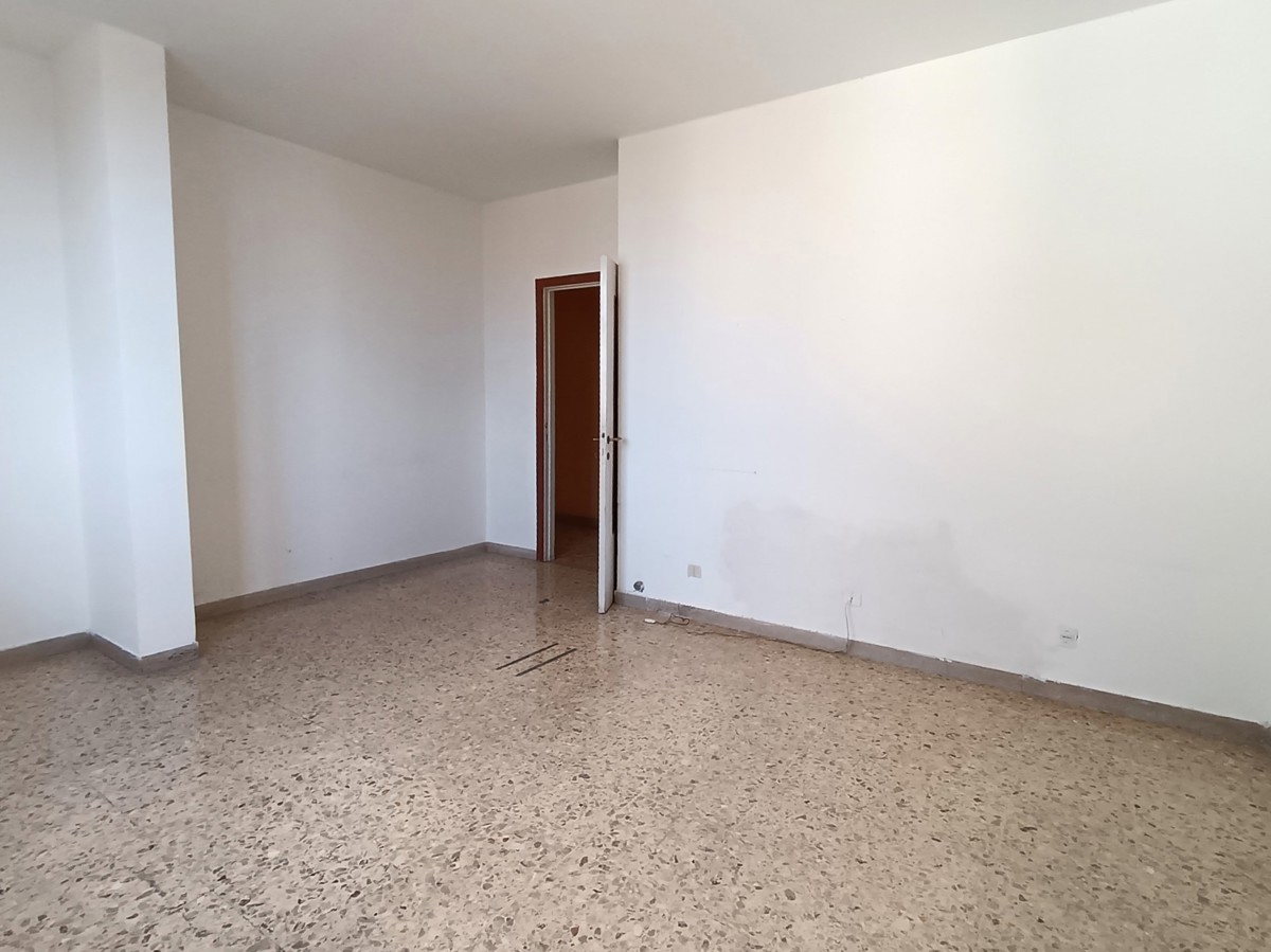 Foto 15 di 37 - Appartamento in vendita a Carrara