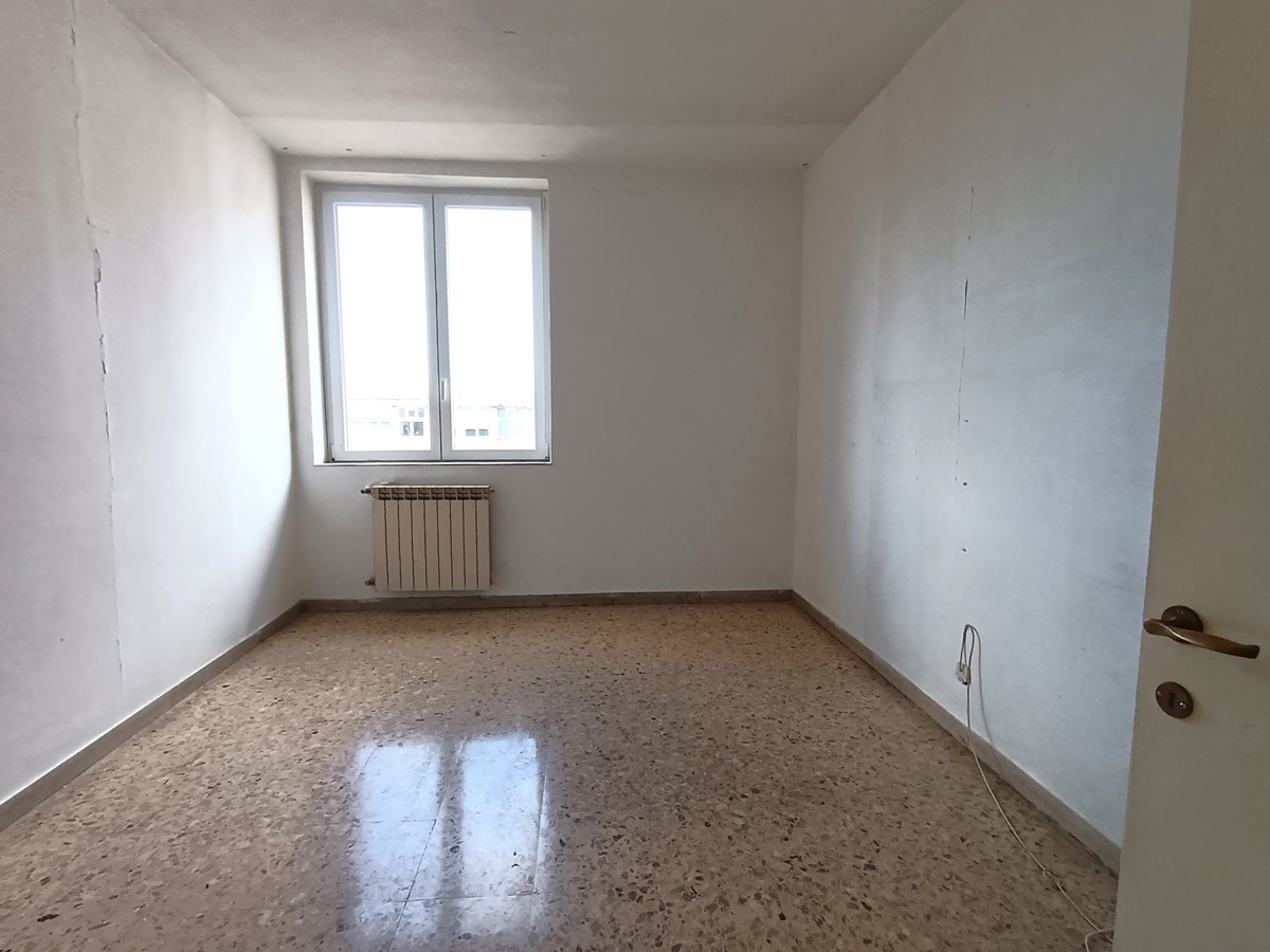 Foto 14 di 37 - Appartamento in vendita a Carrara