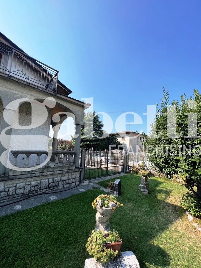 Foto 3 di 21 - Villa in vendita a Capriano del Colle