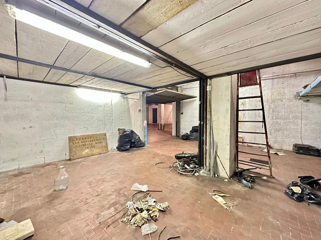 Foto 19 di 21 - Garage in vendita a Ciampino