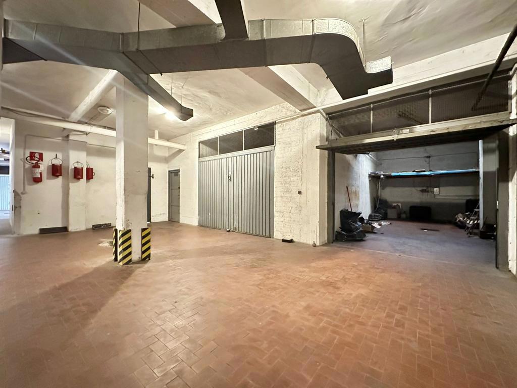 Foto 8 di 21 - Garage in vendita a Ciampino