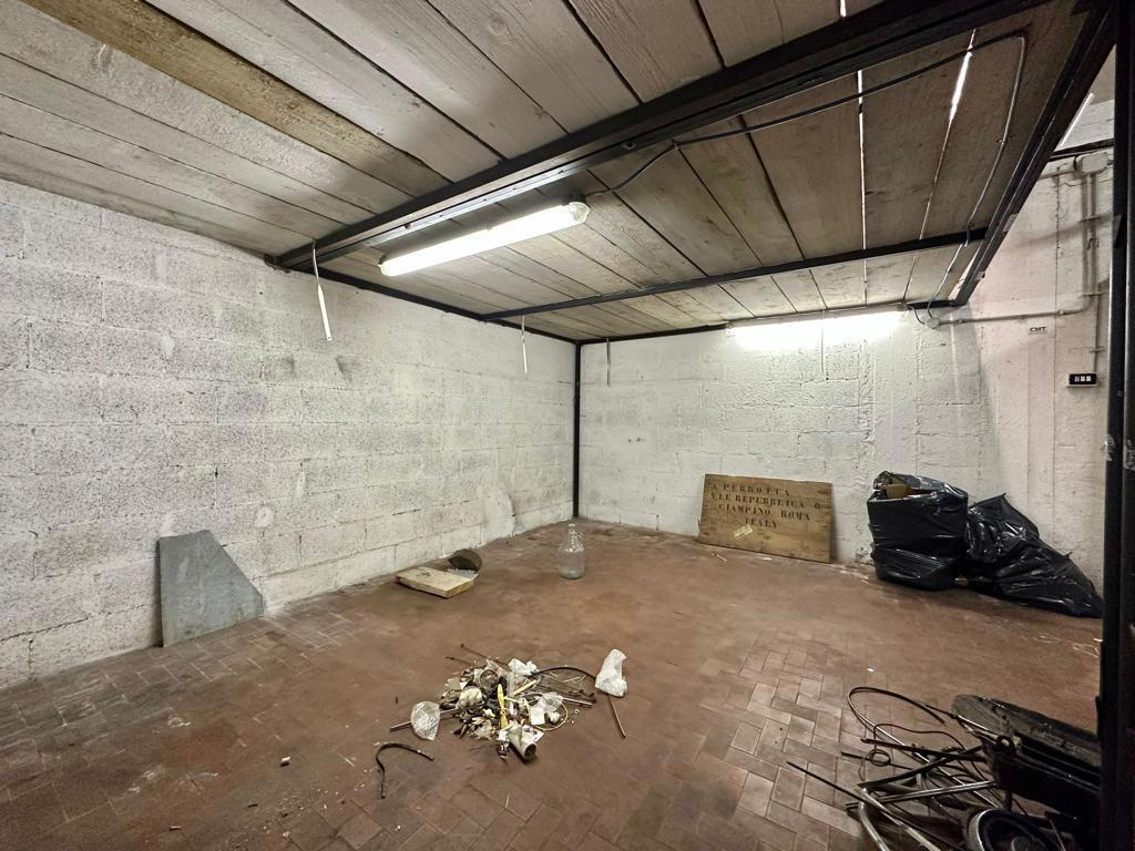 Foto 15 di 21 - Garage in vendita a Ciampino