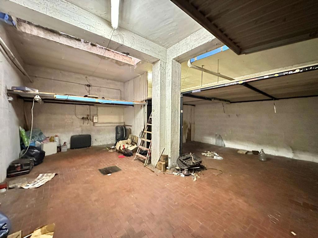 Foto 13 di 21 - Garage in vendita a Ciampino