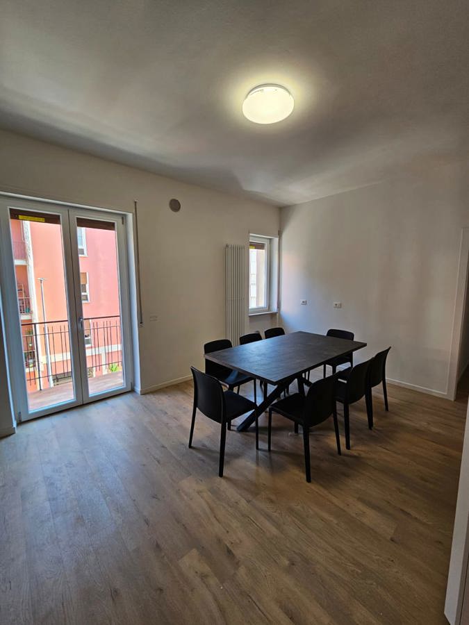 Foto 3 di 9 - Appartamento in affitto a Verona