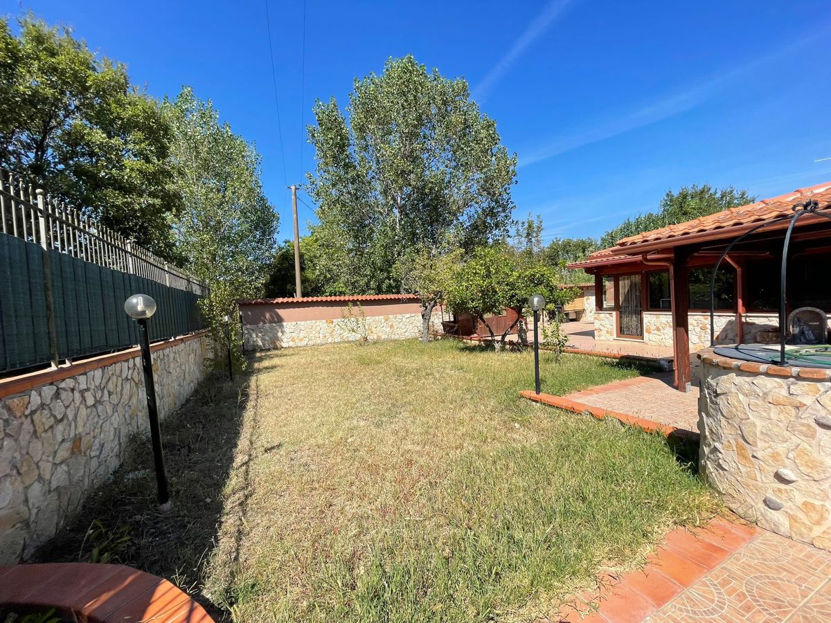 Foto 2 di 13 - Villa in vendita a Sessa Aurunca