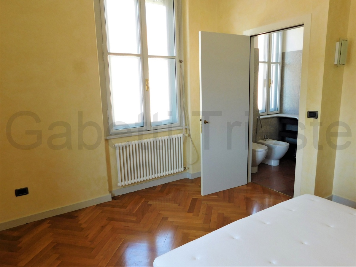 Foto 13 di 20 - Appartamento in vendita a Trieste