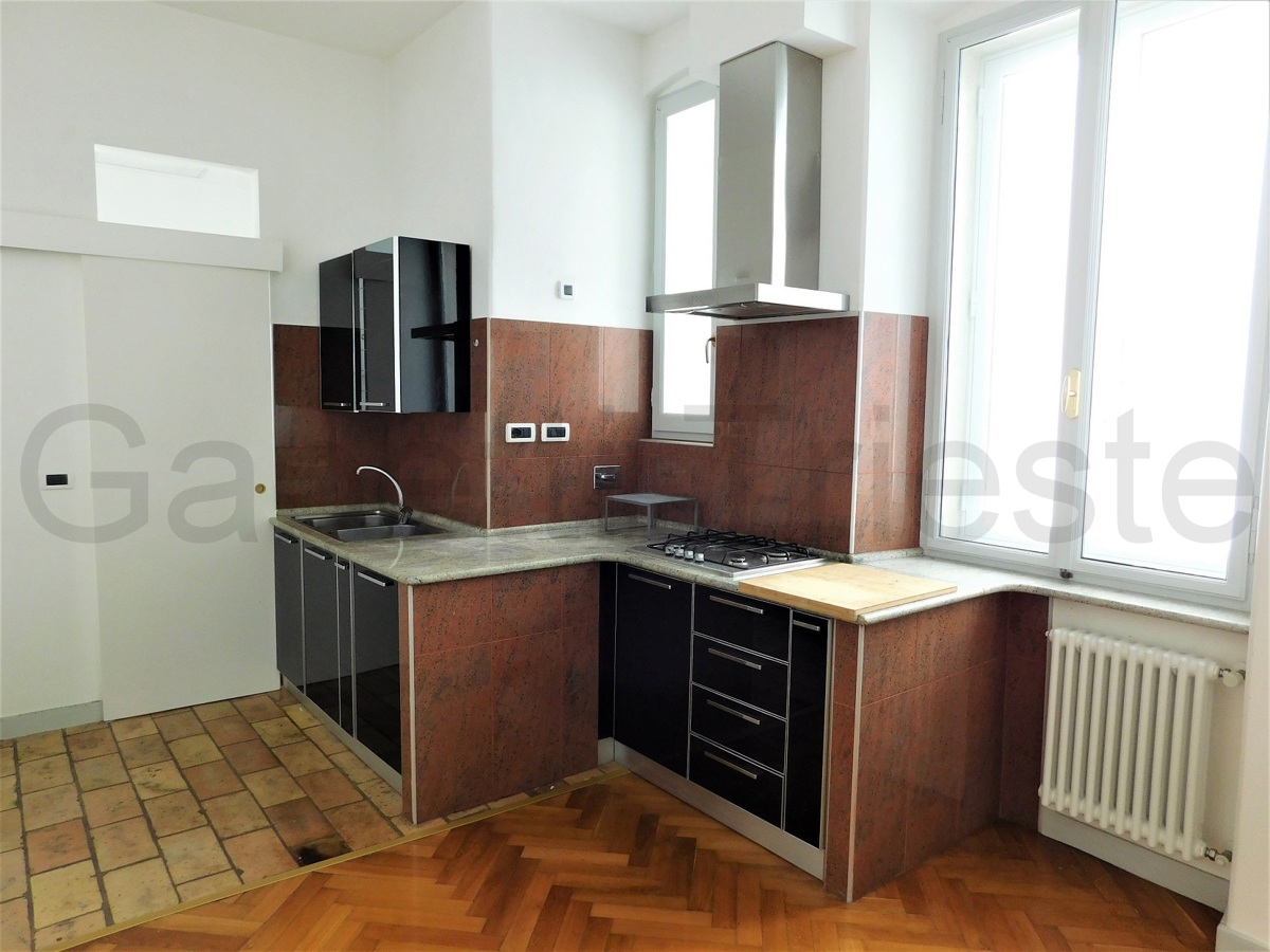 Foto 9 di 20 - Appartamento in vendita a Trieste