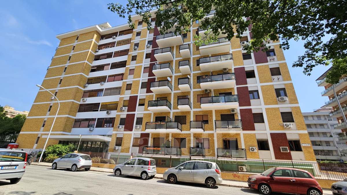 Foto 27 di 29 - Appartamento in vendita a Palermo