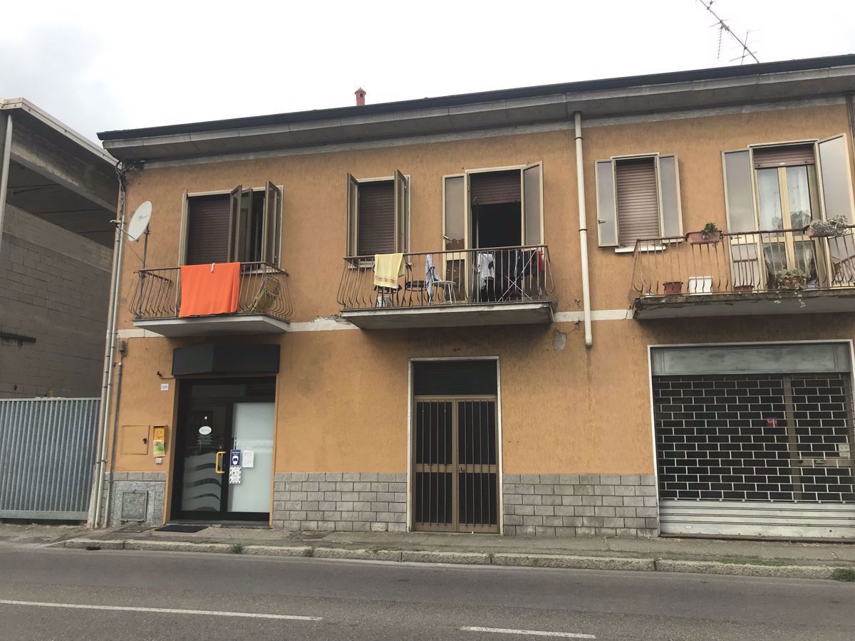 Negozio in vendita a Cesano Maderno (MB)