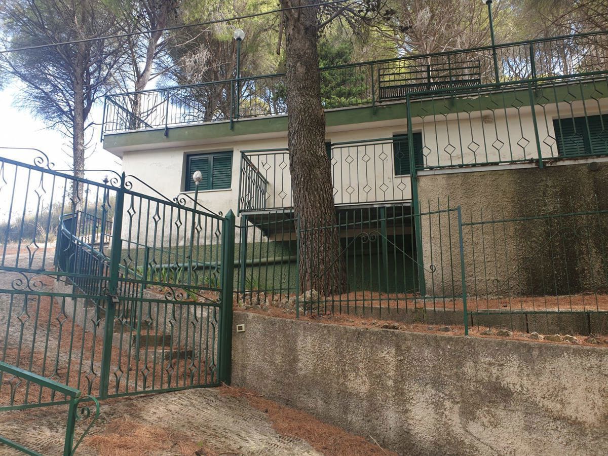 Foto 1 di 18 - Villa in vendita a Monreale