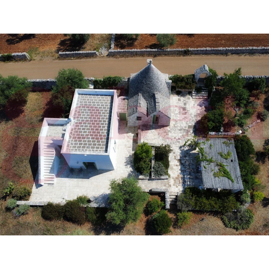 Foto 1 di 44 - Villa in vendita a Alberobello
