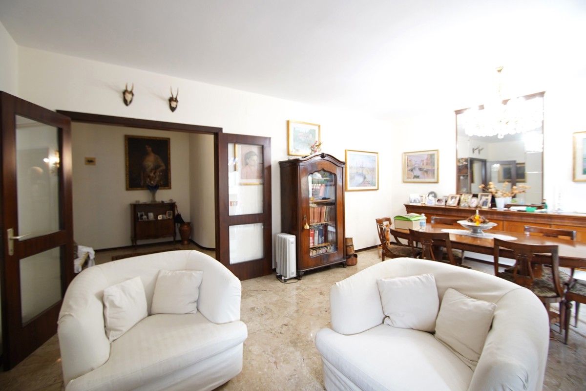 Foto 2 di 29 - Appartamento in vendita a Venezia