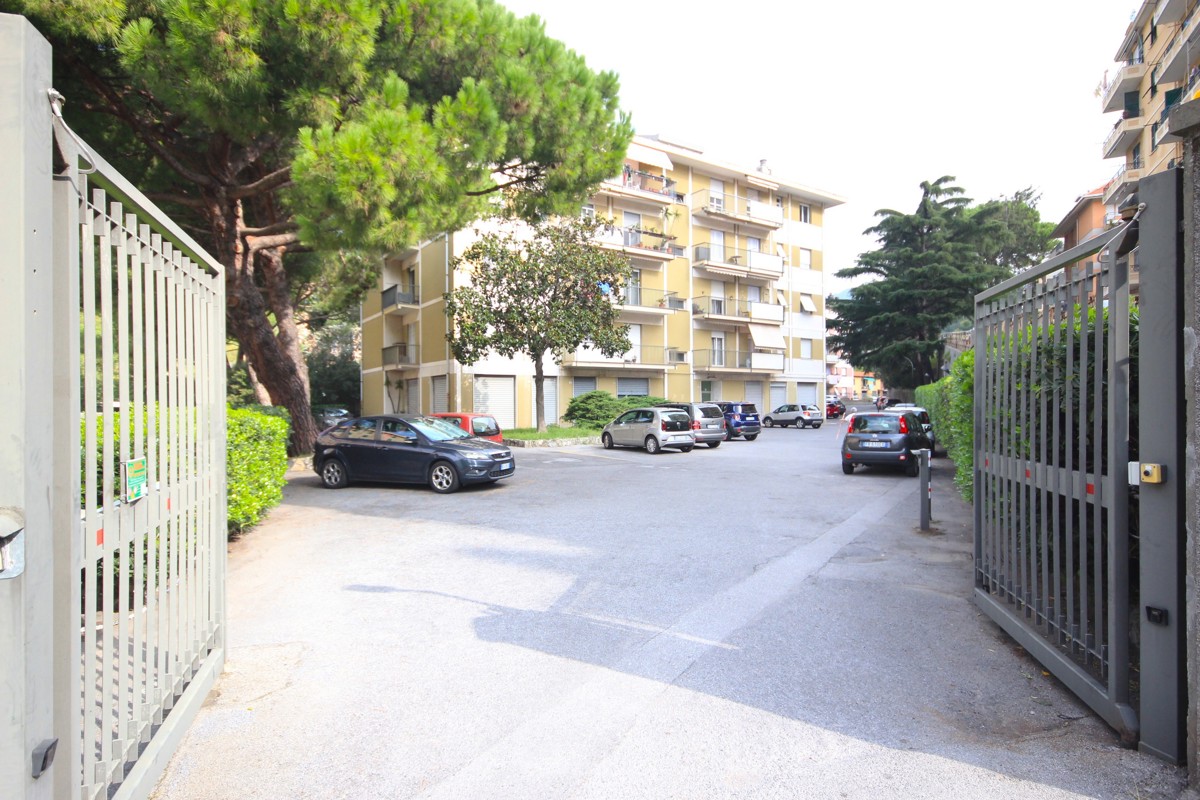 Foto 1 di 12 - Appartamento in vendita a Genova