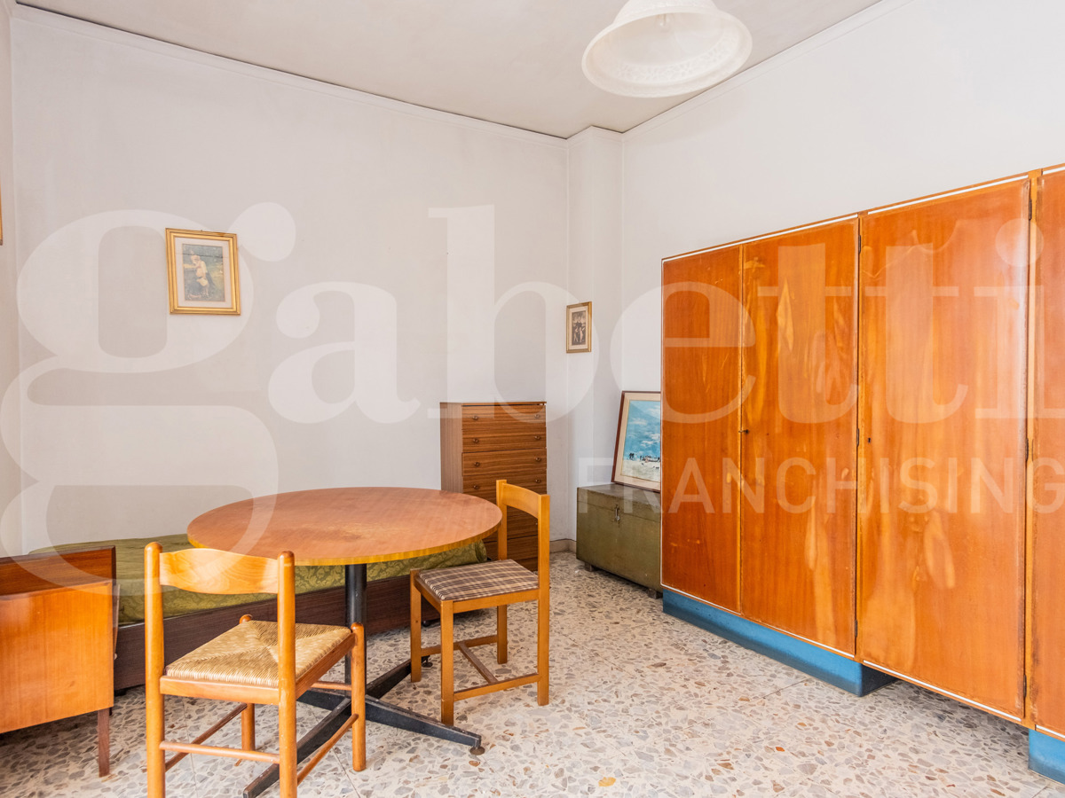 Foto 27 di 30 - Appartamento in vendita a Napoli