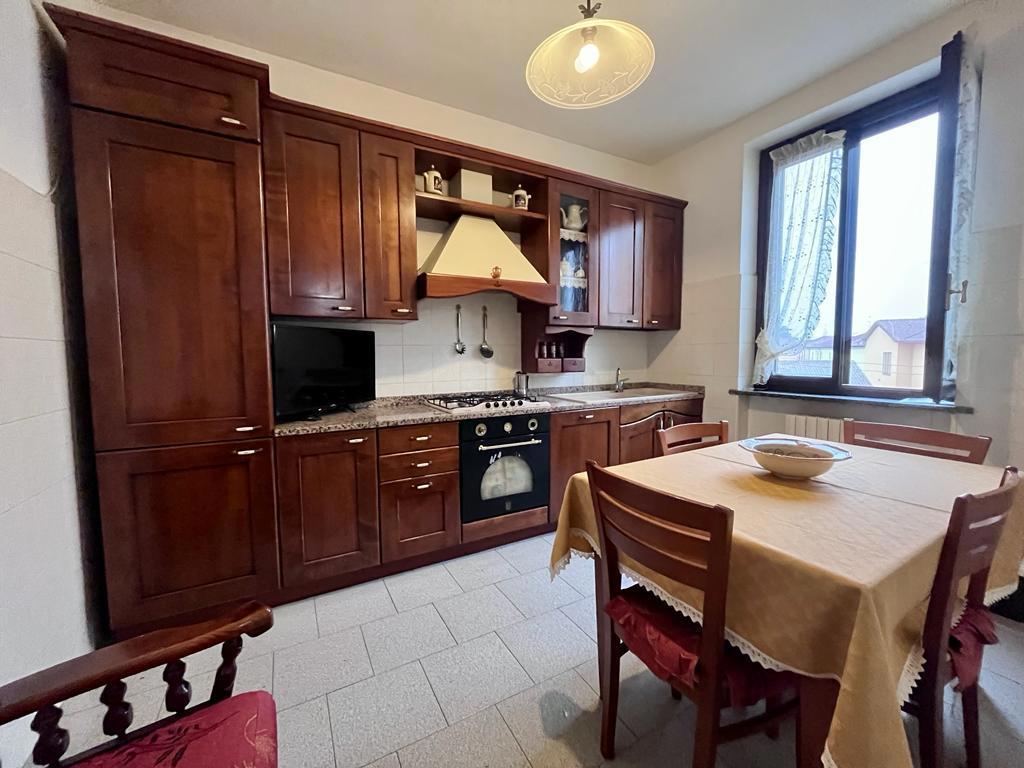 Foto 2 di 36 - Appartamento in vendita a Cremona