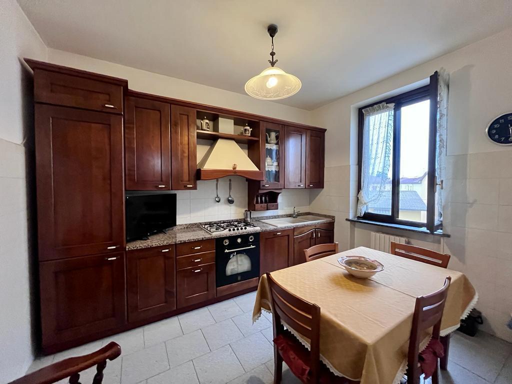 Foto 3 di 36 - Appartamento in vendita a Cremona