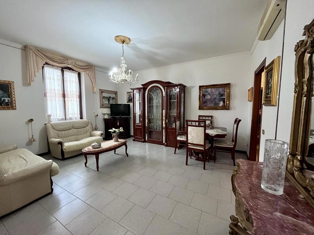 Foto 32 di 36 - Appartamento in vendita a Cremona