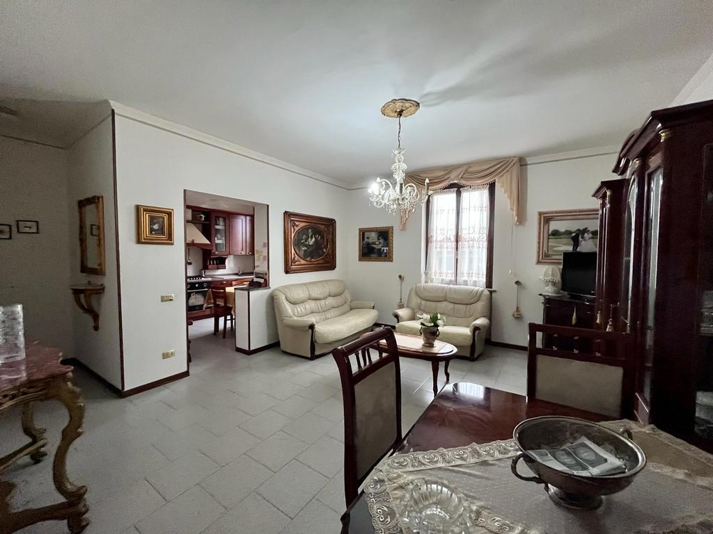 Foto 9 di 36 - Appartamento in vendita a Cremona