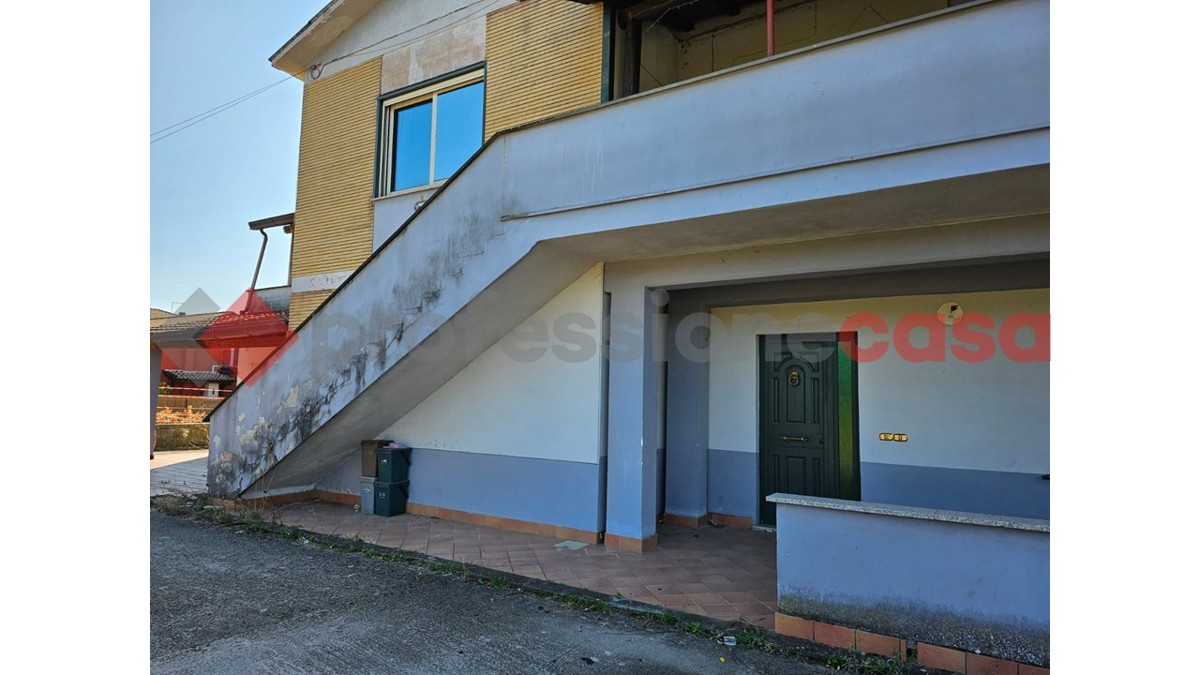 Foto 12 di 18 - Casa indipendente in vendita a Alatri