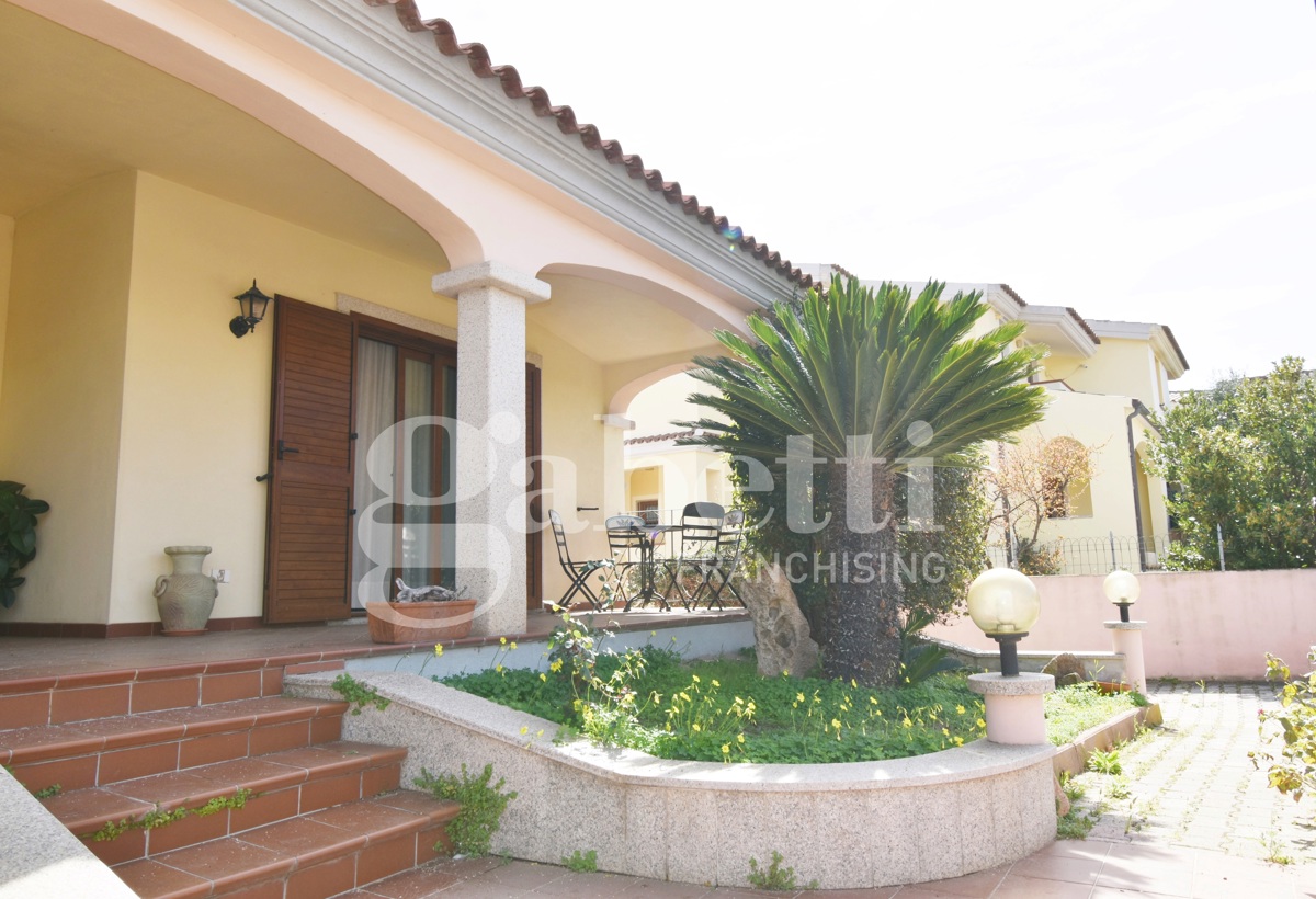 Foto 2 di 40 - Villa in vendita a Olbia