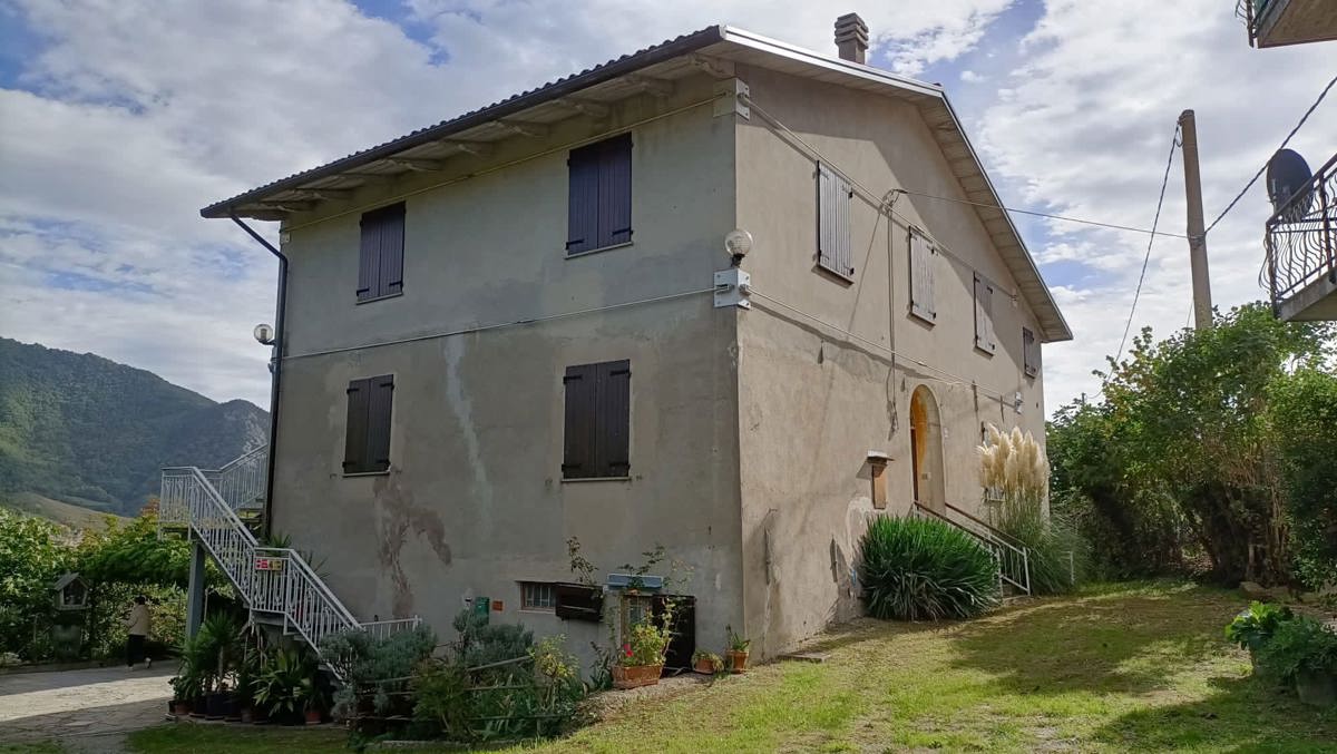 Casa indipendente in vendita a Monte San Pietro (BO)