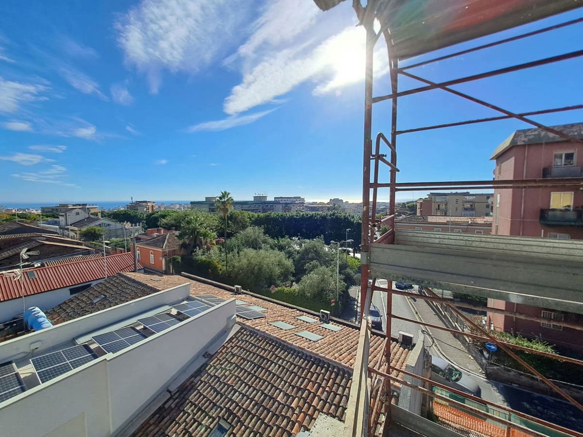 Foto 20 di 24 - Appartamento in vendita a Catania