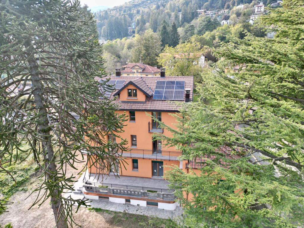Foto 1 di 36 - Appartamento in vendita a Alta Valle Intelvi