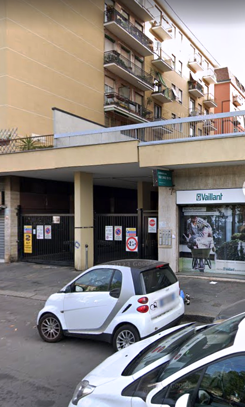 Garage/Box/Posto auto in affitto a Milano (MI)