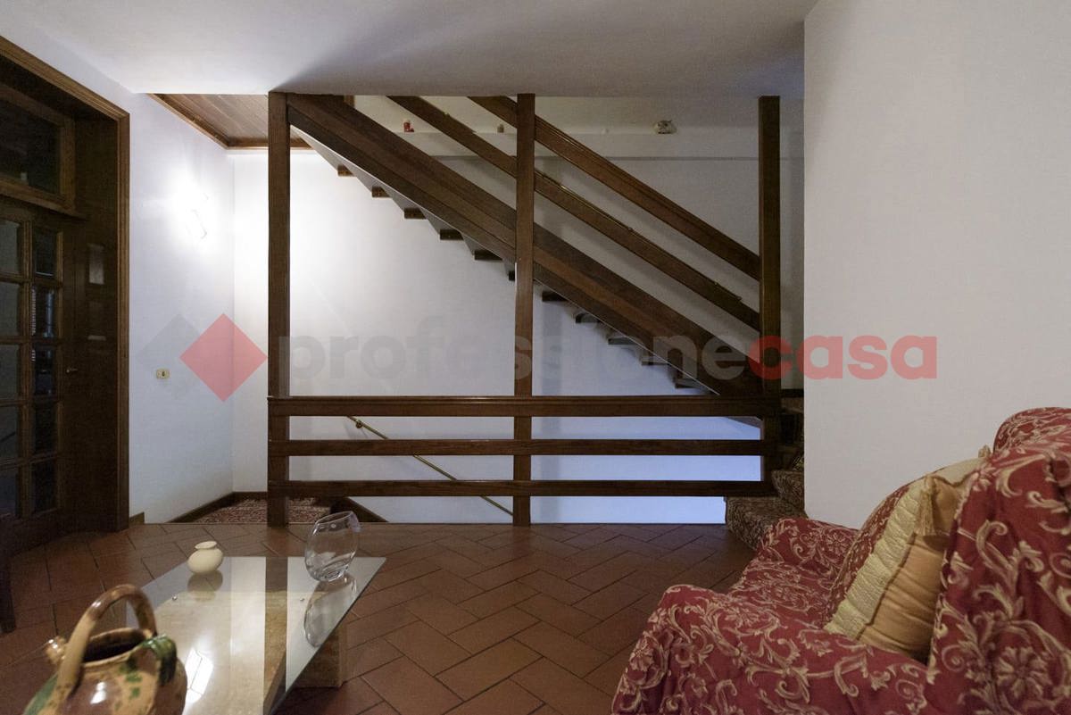 Foto 10 di 45 - Villa in vendita a Capolona