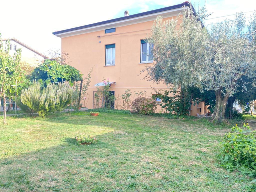 Foto 3 di 25 - Casa indipendente in vendita a Perugia