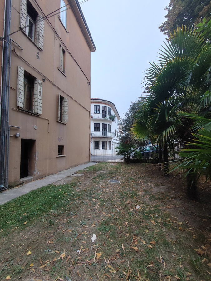 Foto 49 di 51 - Appartamento in vendita a Rovigo