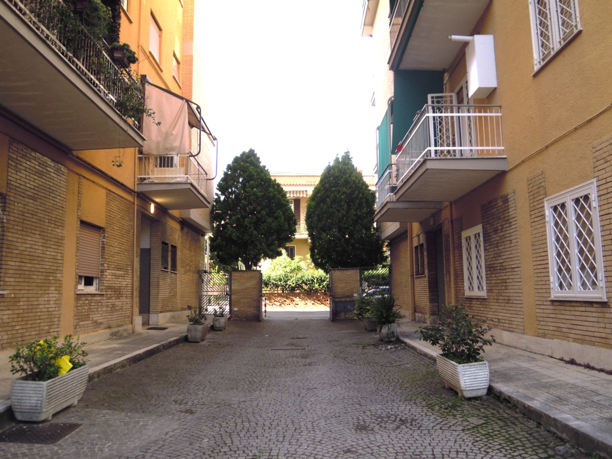 Foto 42 di 45 - Appartamento in vendita a Roma