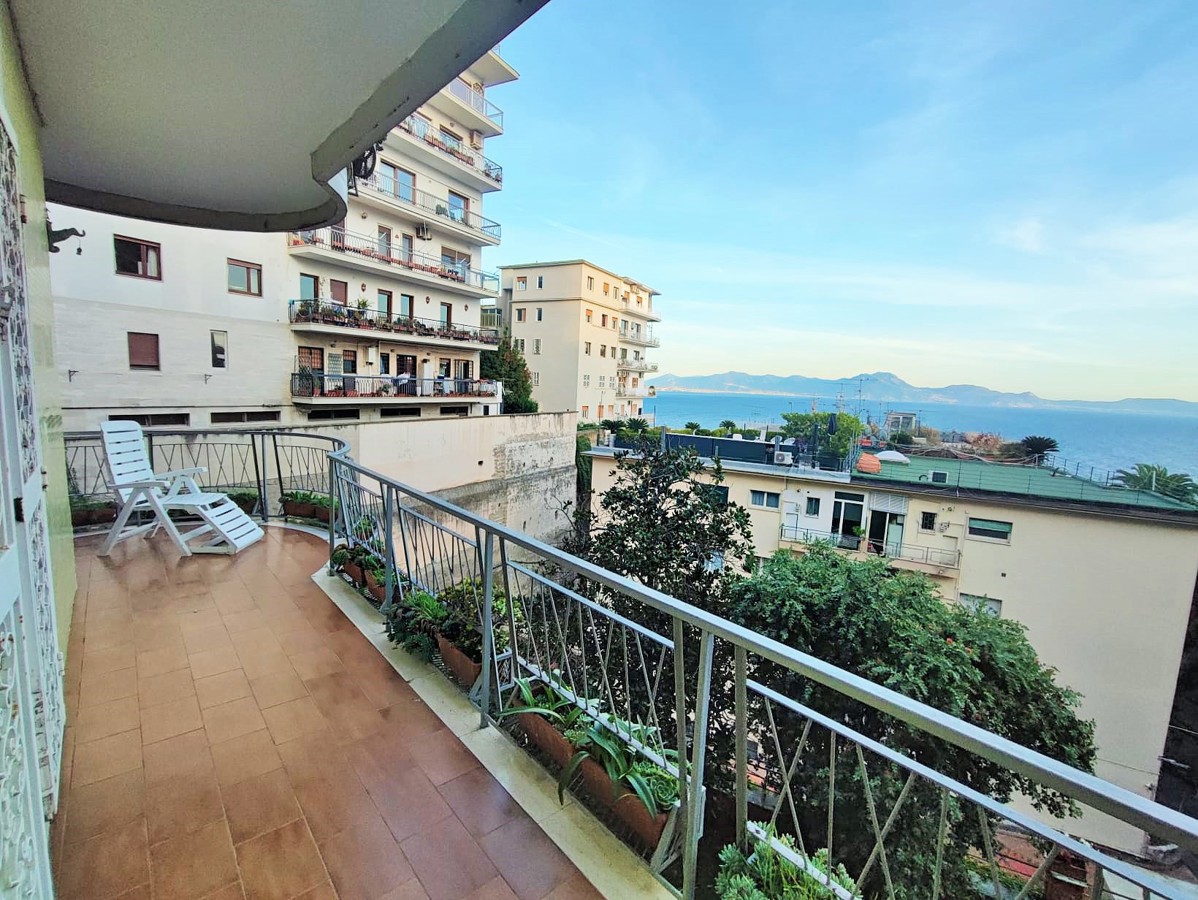 Foto 7 di 23 - Appartamento in vendita a Napoli