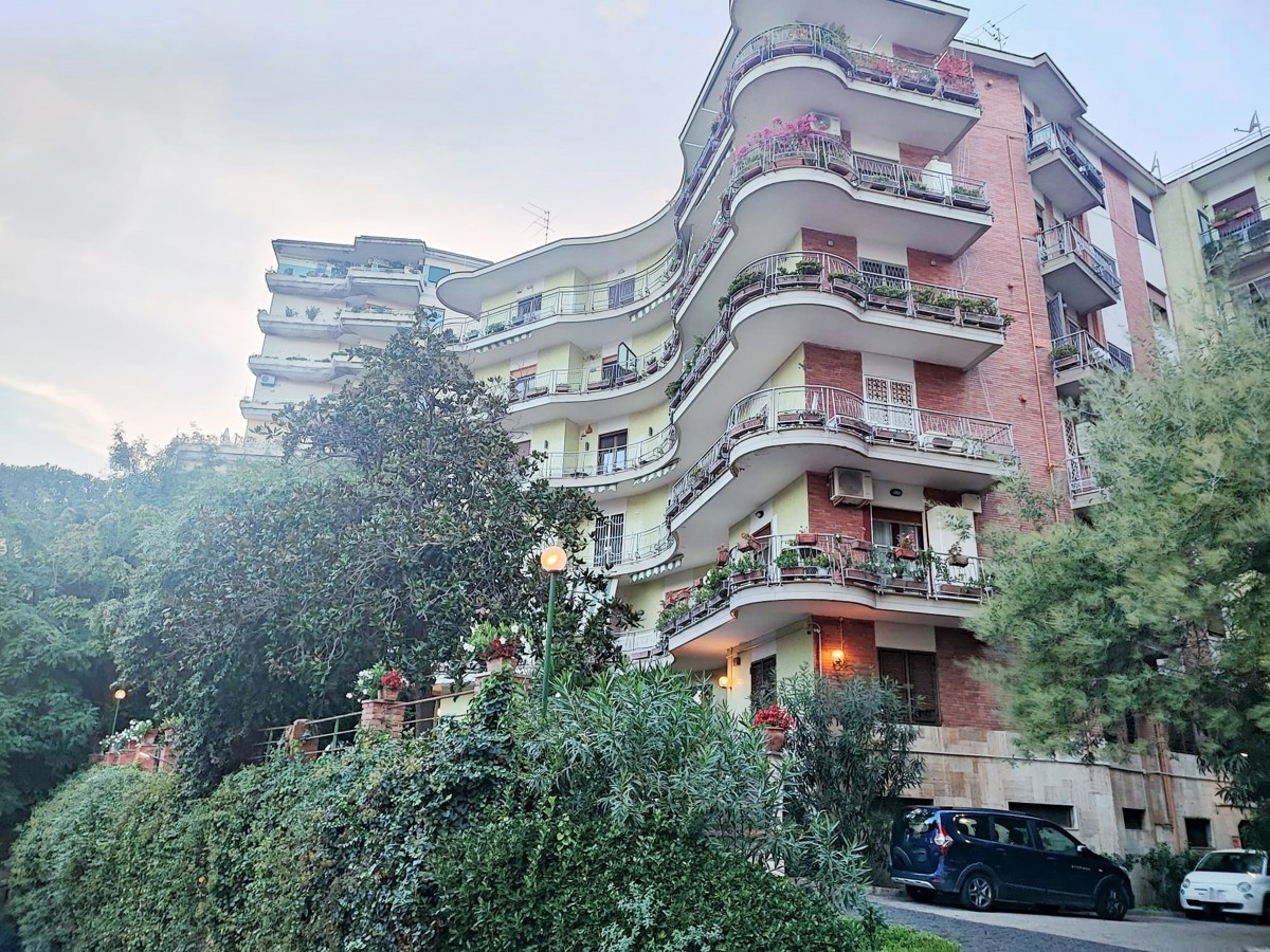Foto 3 di 23 - Appartamento in vendita a Napoli