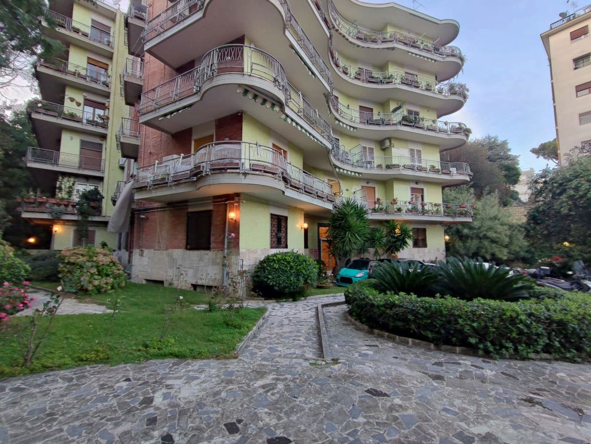 Foto 4 di 23 - Appartamento in vendita a Napoli
