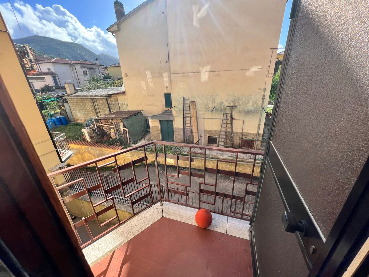 Foto 11 di 19 - Appartamento in vendita a Spoleto