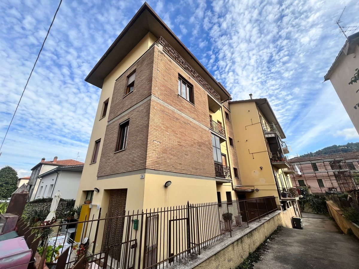 Foto 1 di 19 - Appartamento in vendita a Spoleto