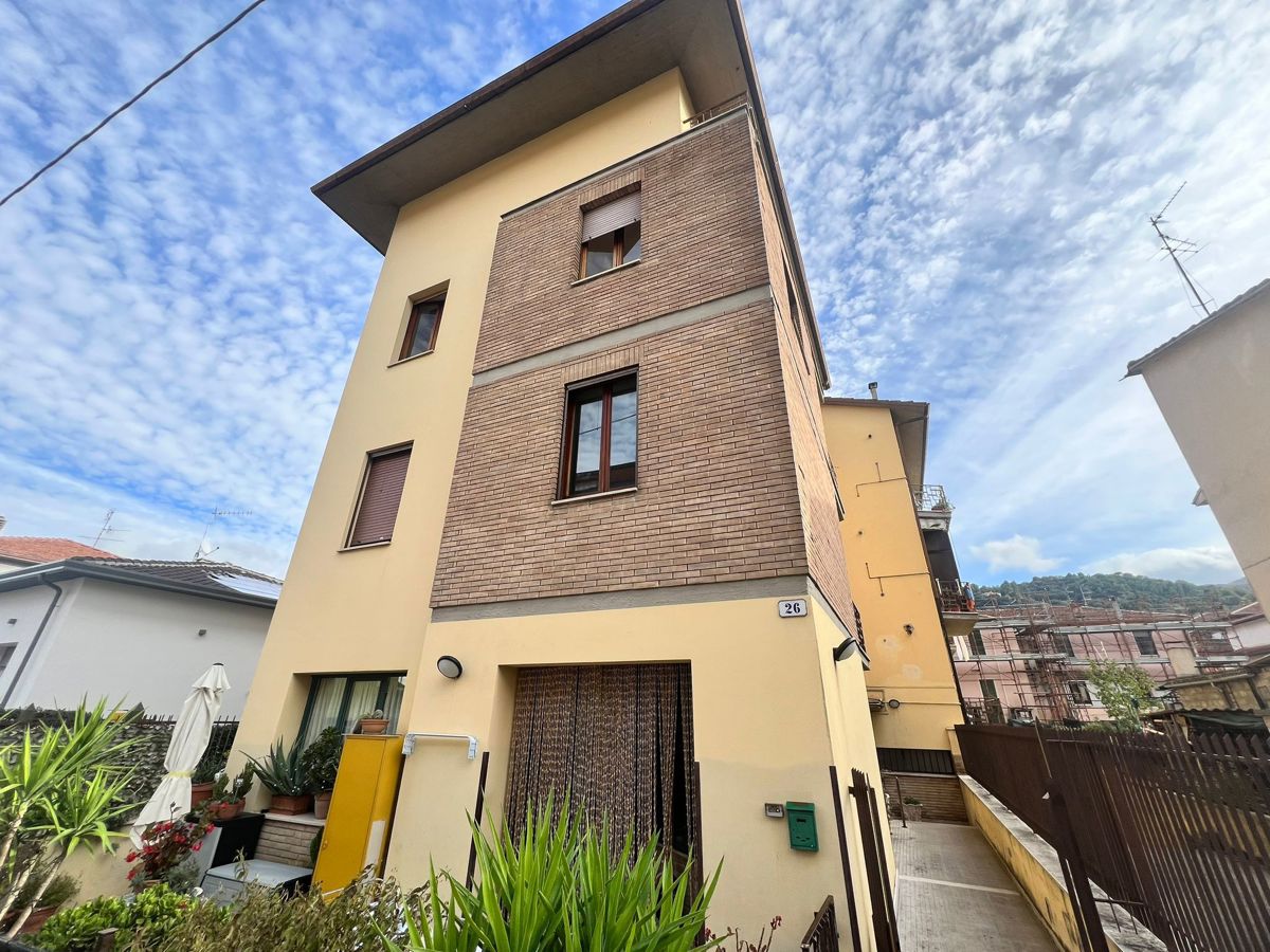 Foto 2 di 19 - Appartamento in vendita a Spoleto