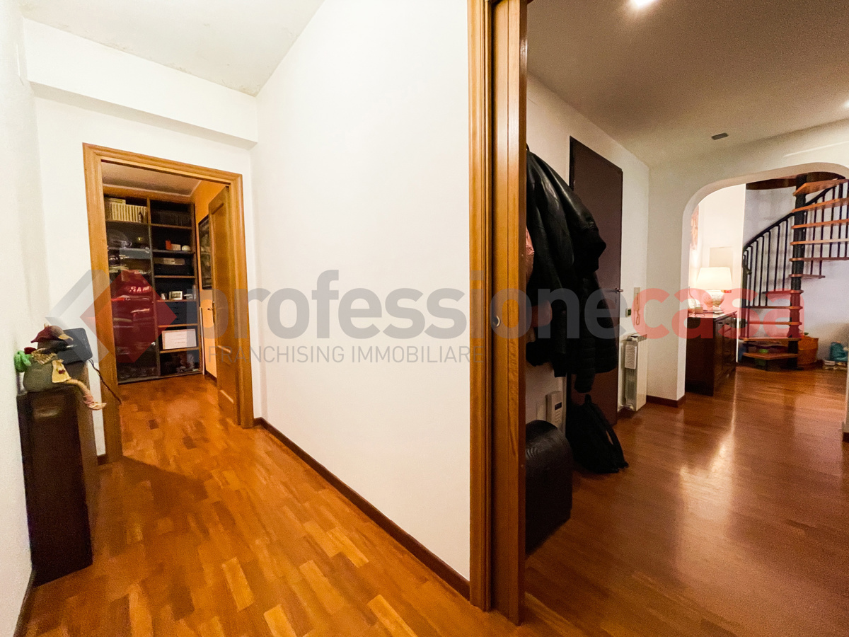Foto 23 di 41 - Appartamento in vendita a Milazzo